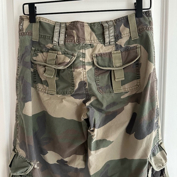 Abercrombie + Fitch Vintage Y2K Baggy Cargo Camo Pants - Picture 4 of 14